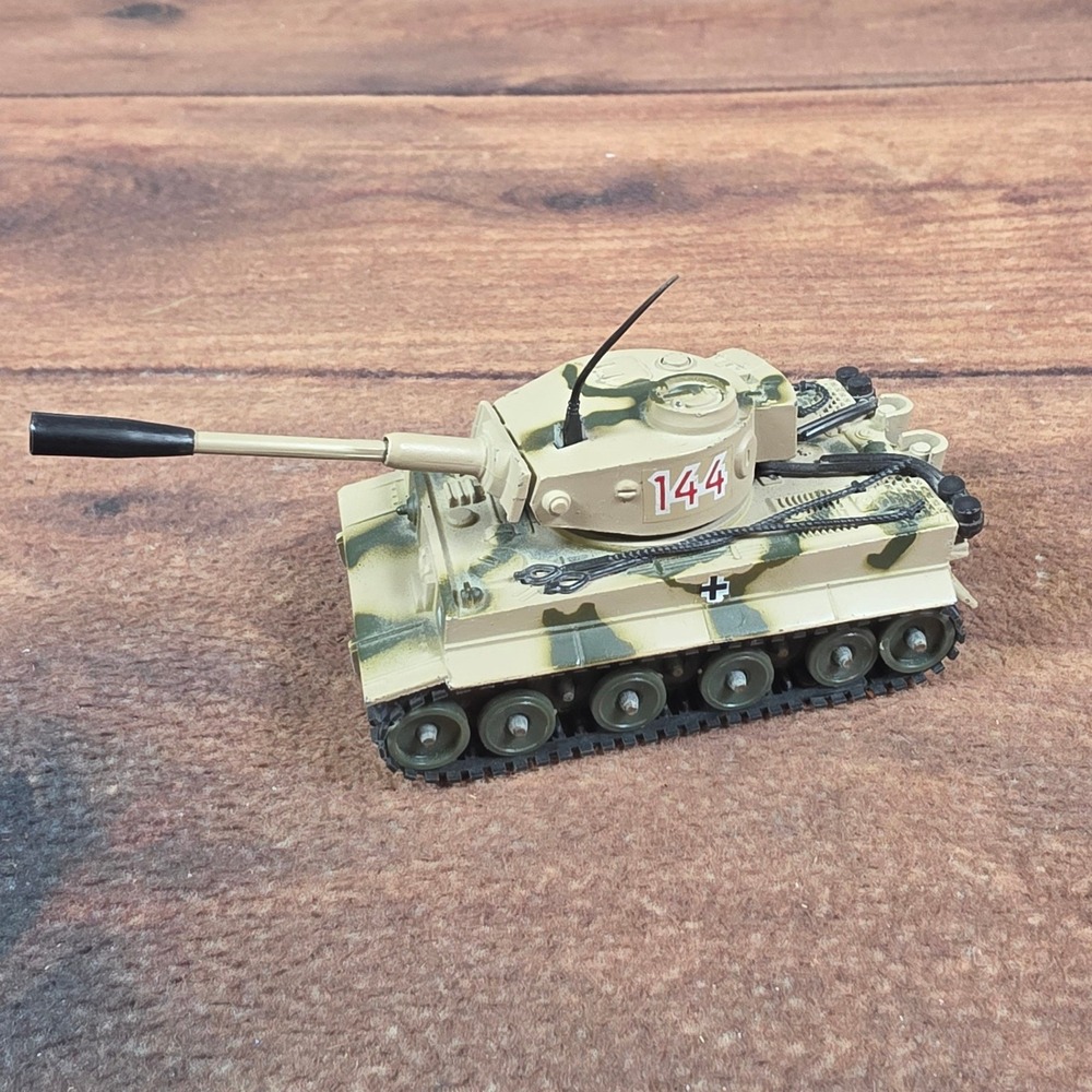 Corgi Toys Tiger 1 Tank Military Vehicle Tan Green Good Camouflage 144 WWII